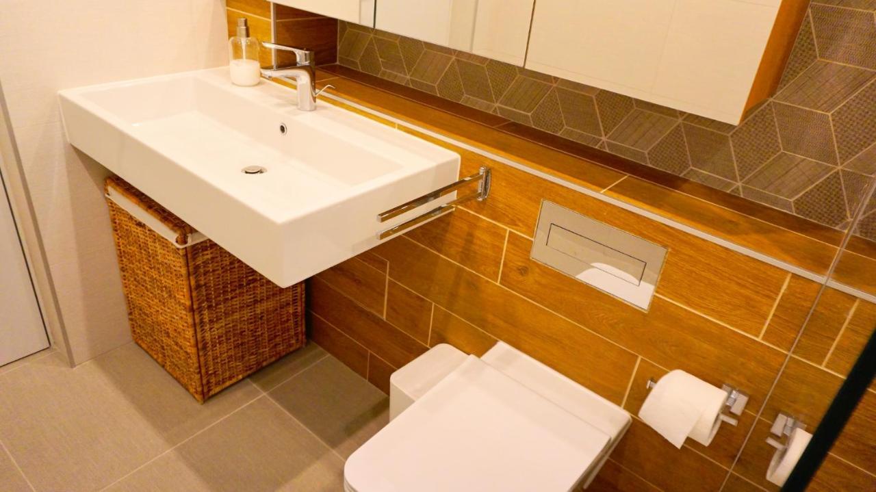 Апартамент Жасмин С Частен Гараж - Jasmin Apartment With Private Garage Varna Ngoại thất bức ảnh